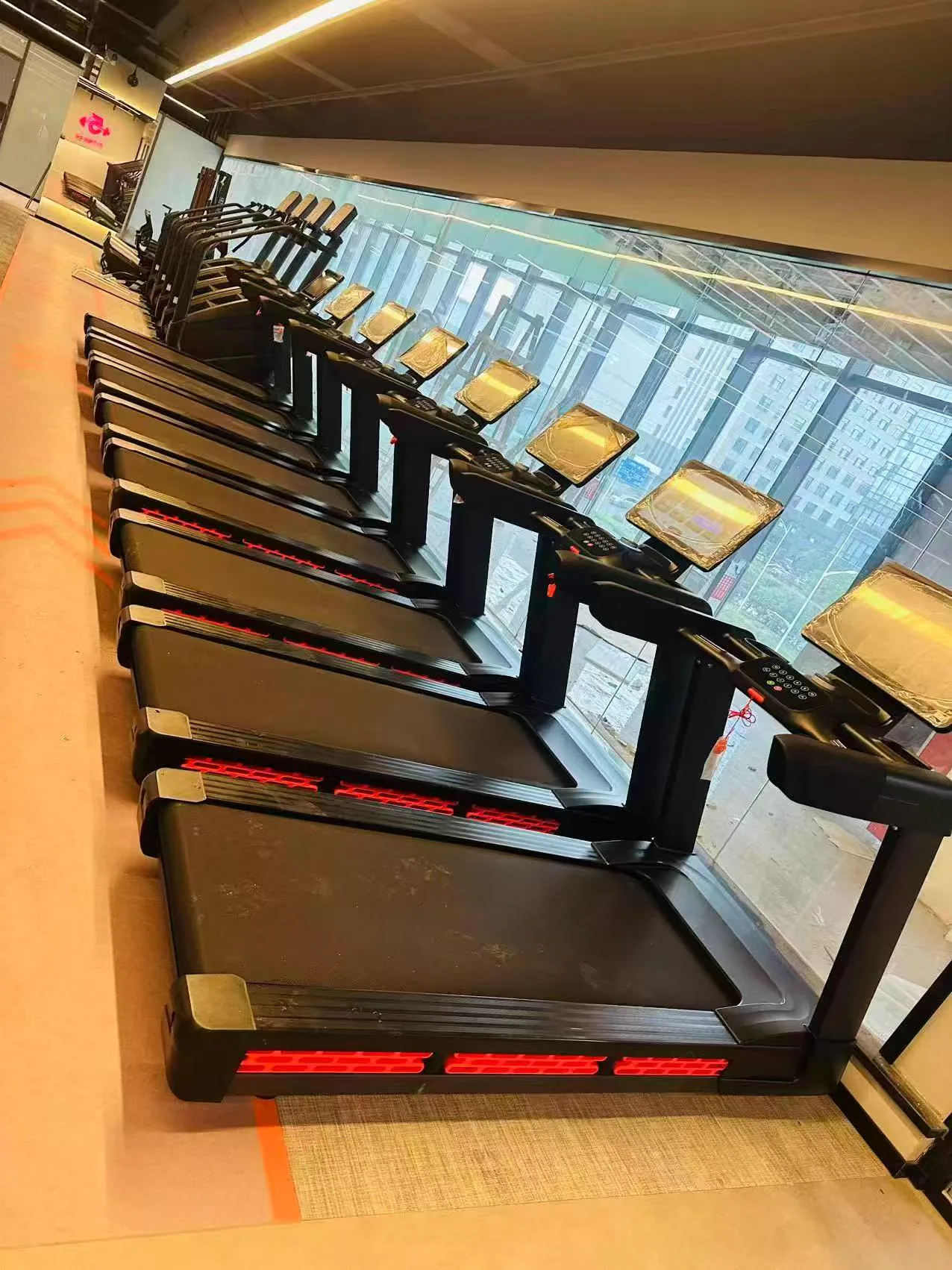 Distributor commercial gym equipment project in United Kingdom