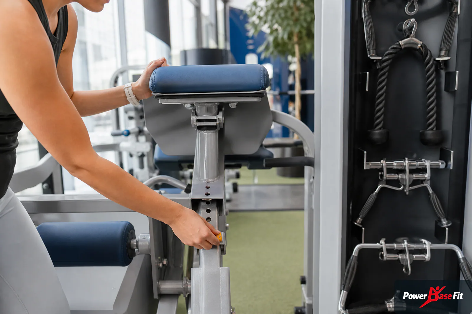 Intuitive Einstellung und Notstopp gewerblicher Fitnessgeräte im 24/7-Studio