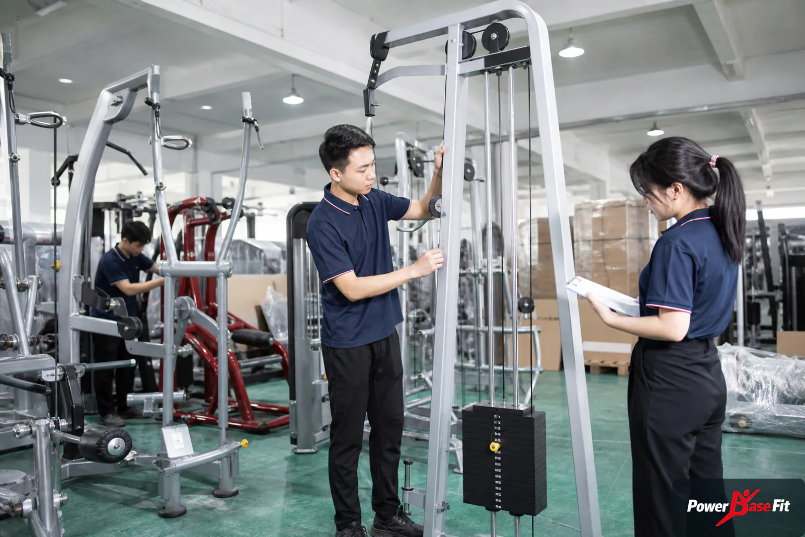 Kiểm tra nhà máy thiết bị gym thương mại trước đóng gói